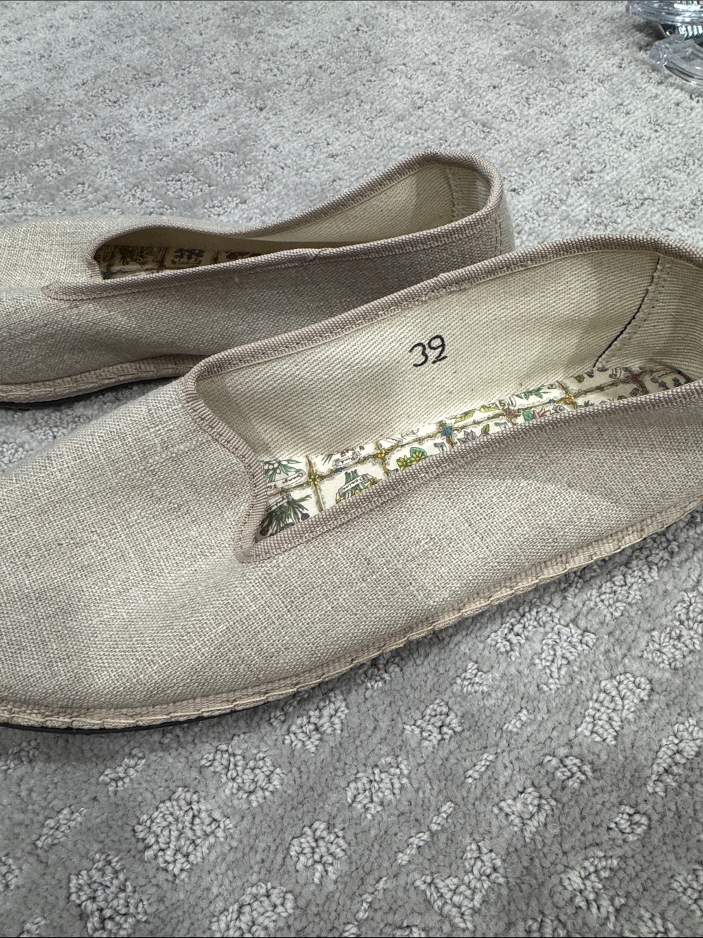 Cayumas Women's Natural Linen Slip-On Espadrilles Flat Size 39 Us 8 — image 2 of 6